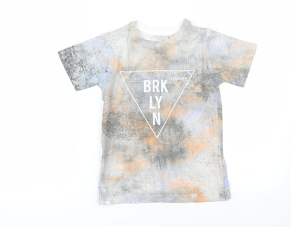 Additional front view of Tu boys’ grey basic t-shirt, size 8, years