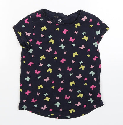 Front view of H&M girls’ blue floral basic t-shirt, size 5-6, years