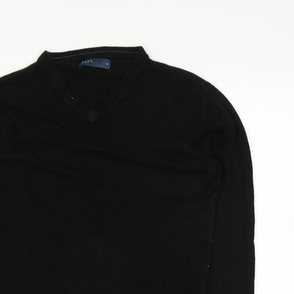 Close-up detail of Easy men’s black jumper, size M