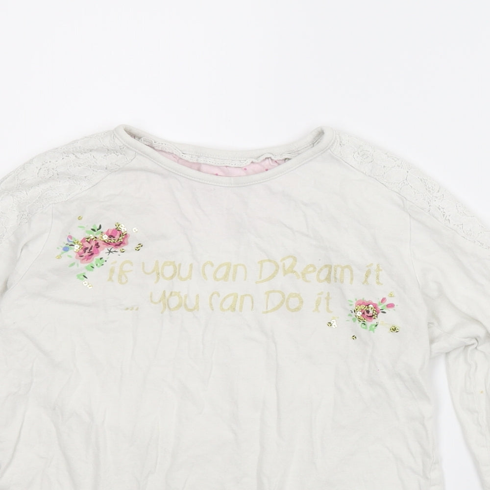 YD Girls White   Basic T-Shirt Size 11-12 Years