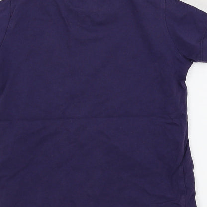 Brand and care label for Undeniable Dudes boys’ blue basic t-shirt, size 7, years