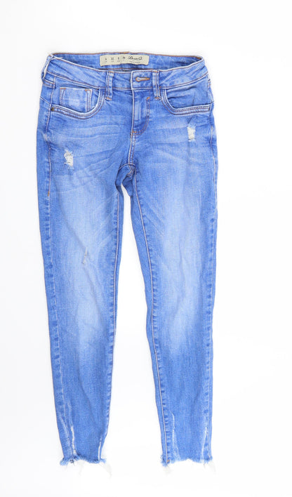 Additional front view of Denim & Co. women’s blue capri jeans, size UK 4, 24-inch leg
