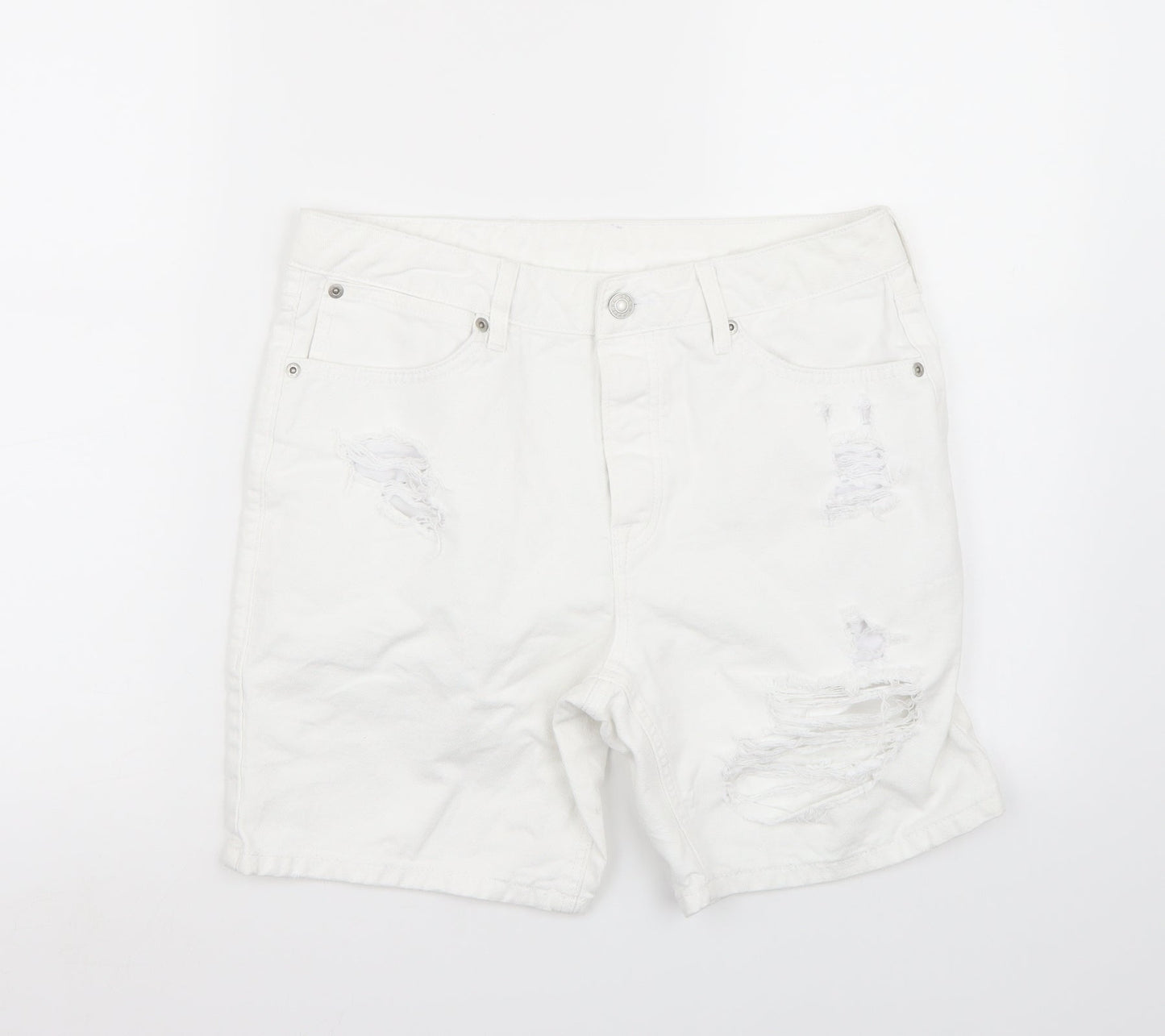 Preworn Womens White   Bermuda Shorts Size 32