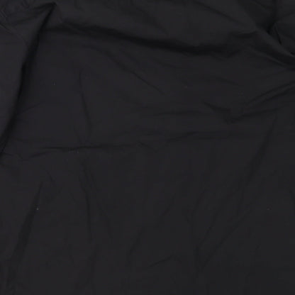 Brand and care label for Dunnes men’s black button-up, size 16.5