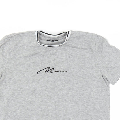 Close-up detail of boohooMAN women’s grey basic t-shirt, size S