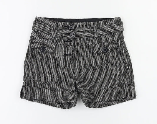 Preworn Girls Black   Hot Pants Shorts Size 9 Years