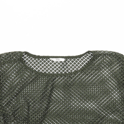 Close-up detail of Mango women’s green basic t-shirt, size S
