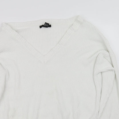 Close-up detail of Forever 21 women’s white jumper, size S