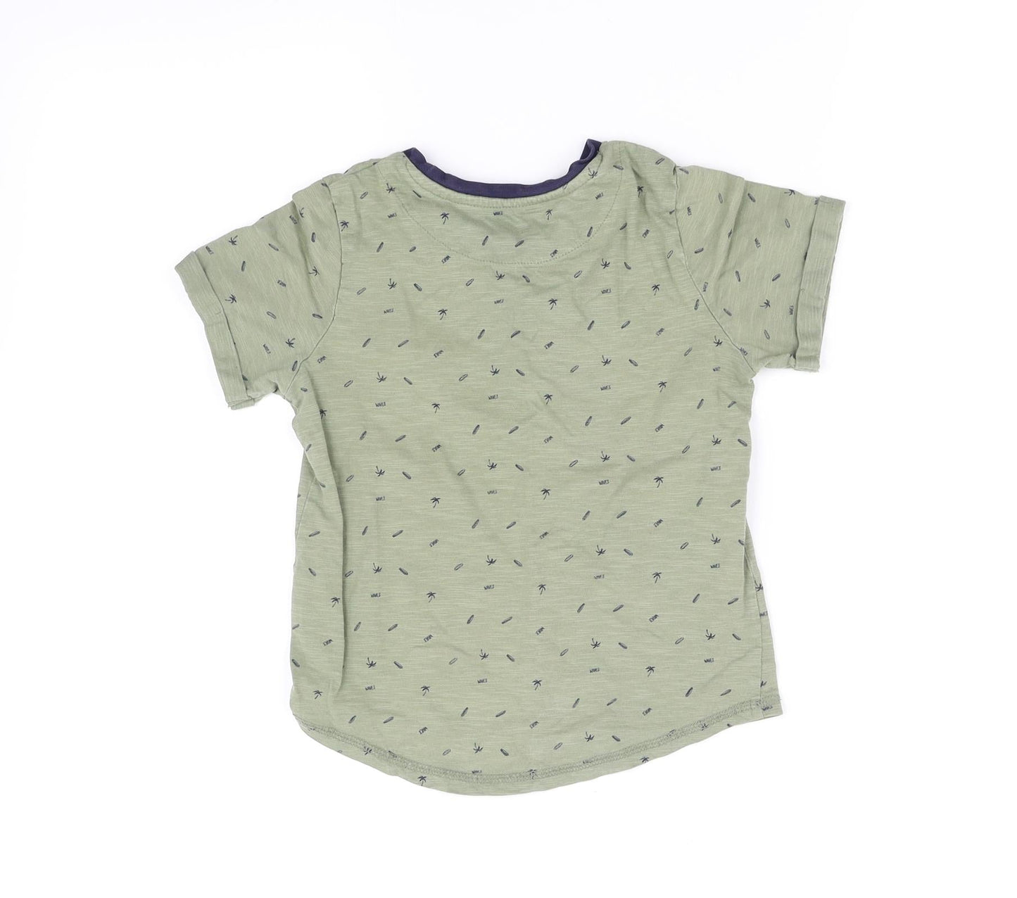 pre worn Boys Green   Basic T-Shirt Size 5-6 Years