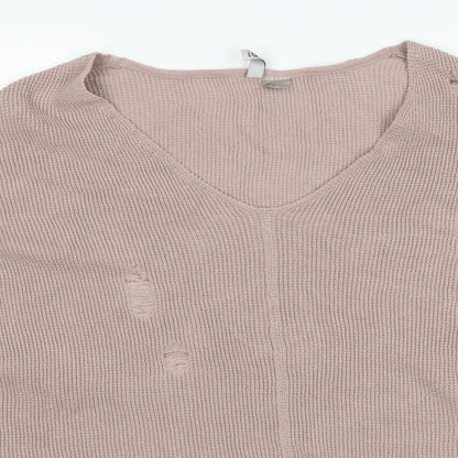 Close-up detail of Divided women’s pink jumper, size M