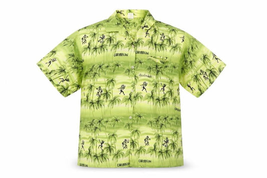 Front view of Creation men’s green button-up, size M