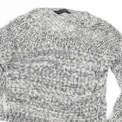 Close-up detail of Dorothy Perkins women’s grey jumper, size UK 12
