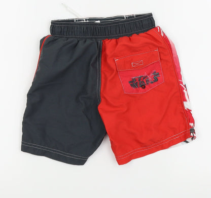 Back view of Tu boys’ grey cargo shorts, size 5, years