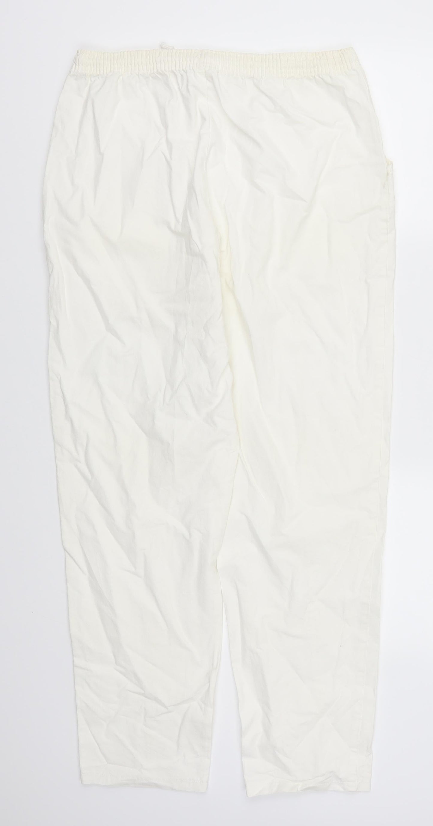 Preworn Womens White   Trousers  Size 32 in L28 in