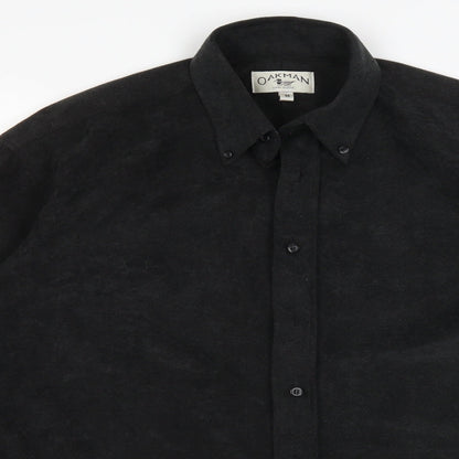 Close-up detail of Oakman men’s black button-up, size M