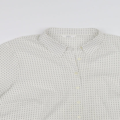 Close-up detail of Marks & Spencer women’s white basic button-up, size L