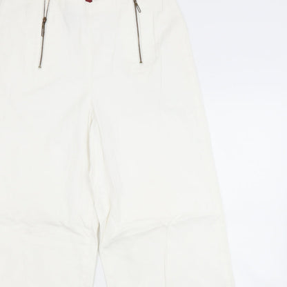 Close-up detail of Bianca women’s white trousers, size UK 14, 28-inch leg