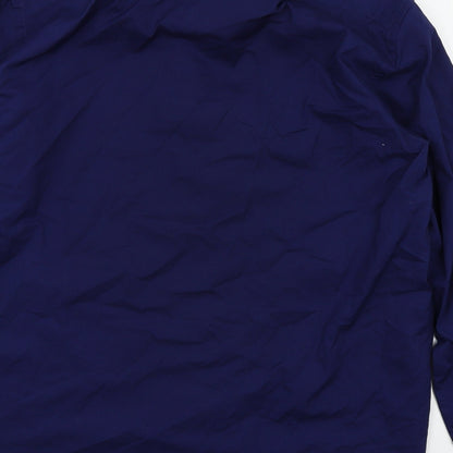 Brand and care label for Taylor & Wright men’s blue button-up, size 16