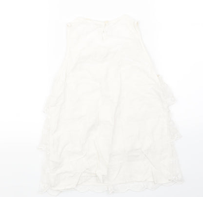 Back view of H&M girls’ white floral lace basic t-shirt, size 11-12, years
