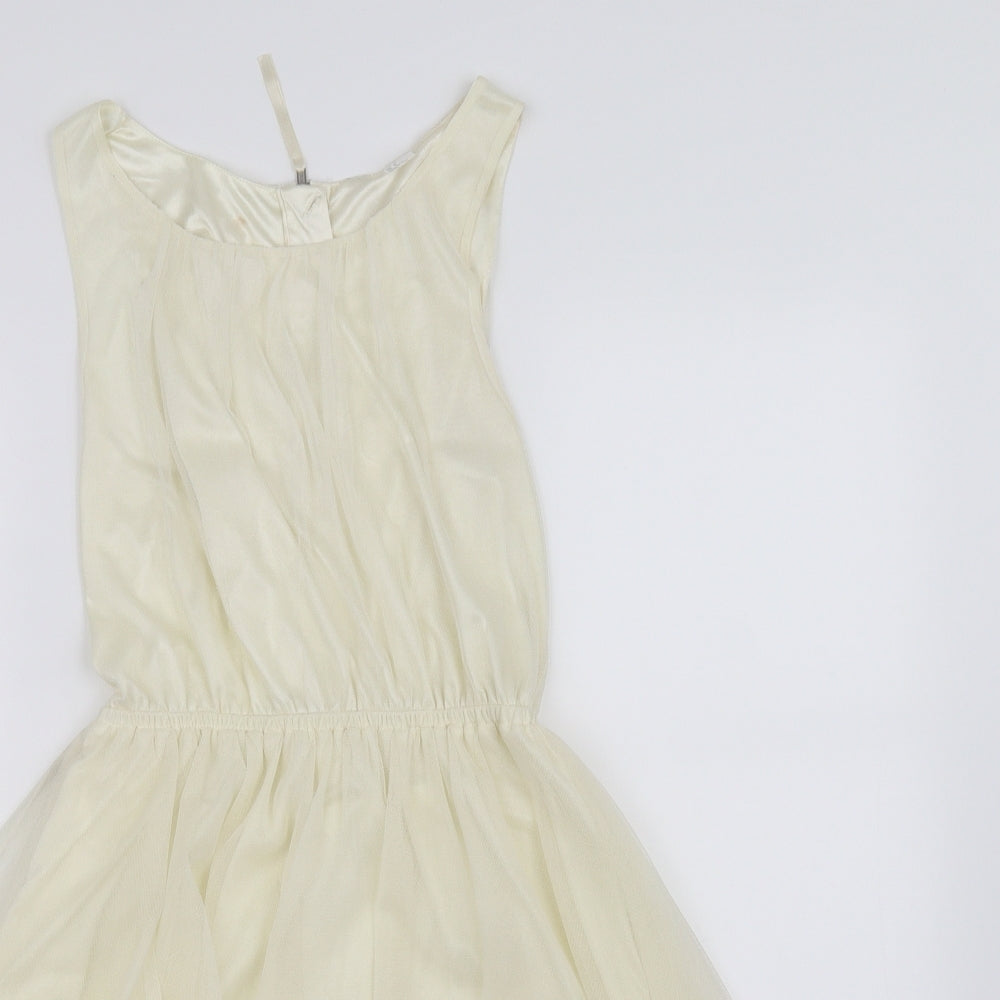 pre worn Womens White   Fit & Flare  Size 8