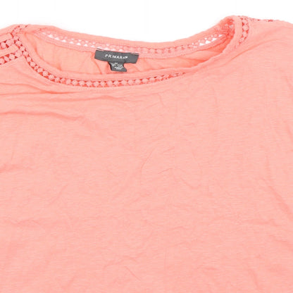 Close-up detail of Primark women’s pink basic t-shirt, size M