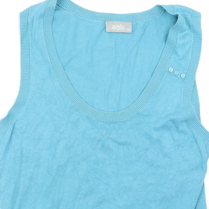 Close-up detail of Wallis women’s blue basic t-shirt, size UK 18