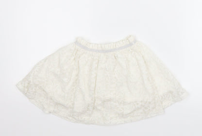 Additional front view of F&F girls’ white geometric a-line skirt, size 3-4, years