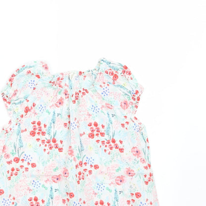 Close-up detail of H&M girls’ white floral basic t-shirt, size 2, years