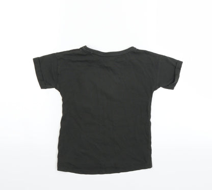Back view of TU boys’ green basic t-shirt, size 6, years