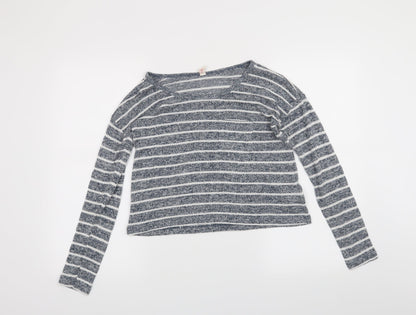 Additional front view of Diverse women’s blue striped basic t-shirt, size M