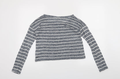 Back view of Diverse women’s blue striped basic t-shirt, size M