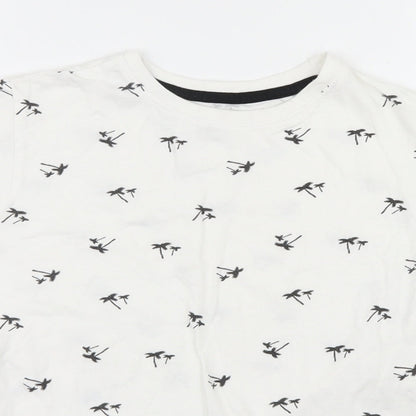 Close-up detail of Primark boys’ white geometric basic t-shirt, size 9-10, years - palm trees