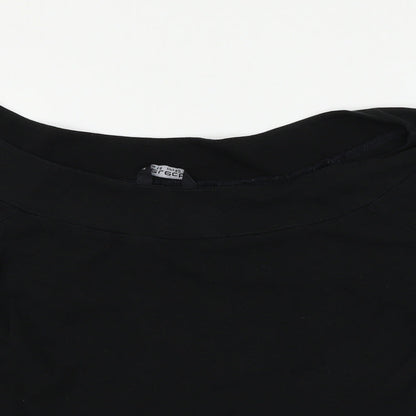 Close-up detail of Select women’s black basic t-shirt, size UK 14
