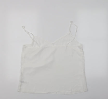 Back view of F&F women’s white basic blouse, size UK 16