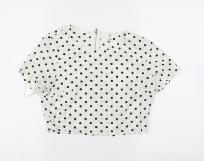 Front view of Missguided women’s white basic t-shirt, size UK 8