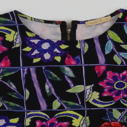 Close-up detail of Double 11 women’s black floral basic t-shirt, size S