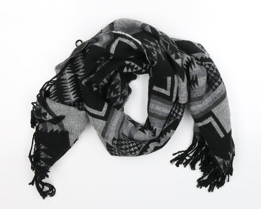 Preworn Womens Black Geometric Knit  Scarf