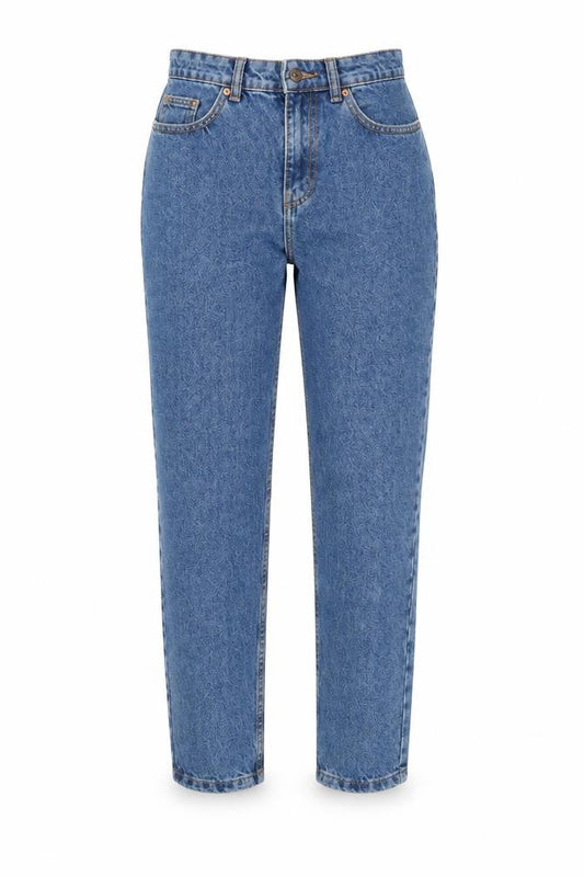 Front view of Denim & Co. women’s blue denim straight jeans, size UK 6, 26-inch leg