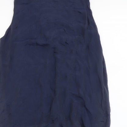 Brand and care label for Stock Shop women’s blue basic tank, size M