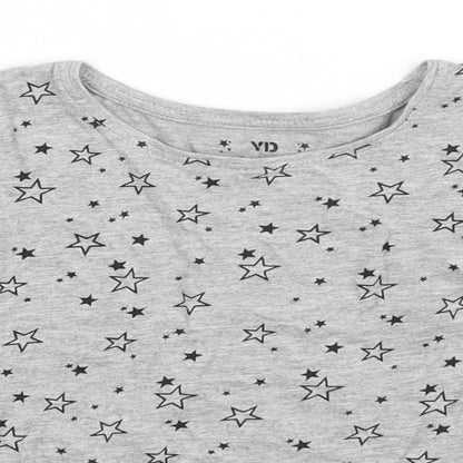Close-up detail of Primark girls’ grey basic t-shirt, size 8-9, years - star pattern