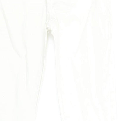 Close-up detail of Denim & Co. women’s white jegging jeans, size UK 8