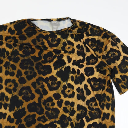 Close-up detail of ASOS women’s orange basic t-shirt, size UK 8
