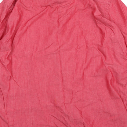 Brand and care label for Taylor & Reece men’s red button-up, size M