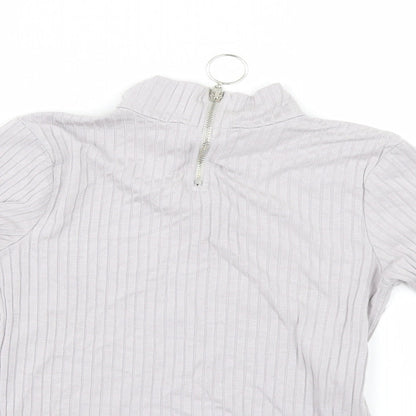 Close-up detail of Select girls’ grey basic t-shirt, size 11-12, years