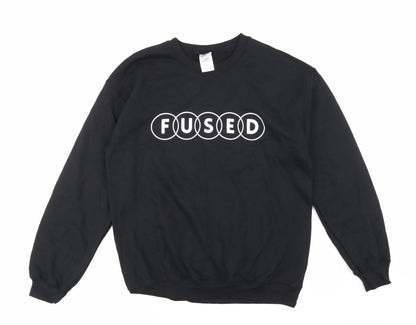 Front view of Gildan men’s black pullover sweatshirt, size M