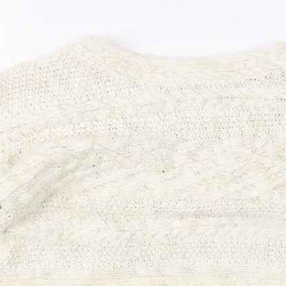 Close-up detail of Outfit Kids girls’ white striped jumper, size 8, years
