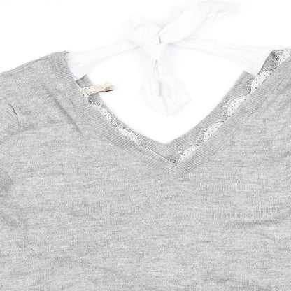 Close-up detail of Divided women’s grey jumper, size XS