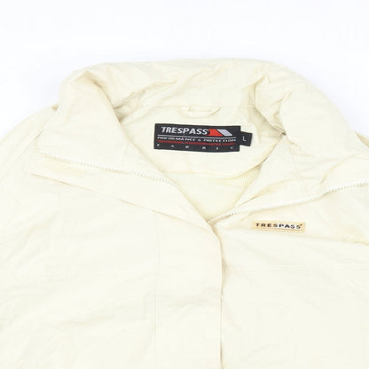 Close-up detail of Trespass women’s yellow jacket, size L