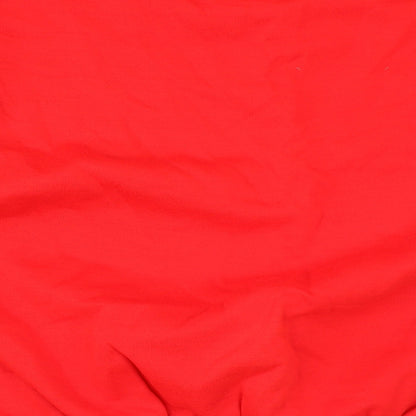 Brand and care label for Nelson Ashby men’s red pullover sweatshirt, size M