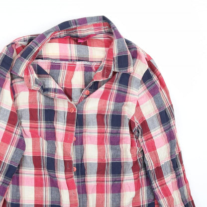 Close-up detail of Boohoo women’s pink check basic button-up, size UK 8